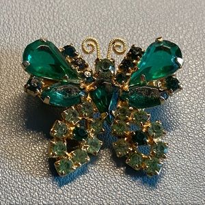 Butterfly gem brooche pin